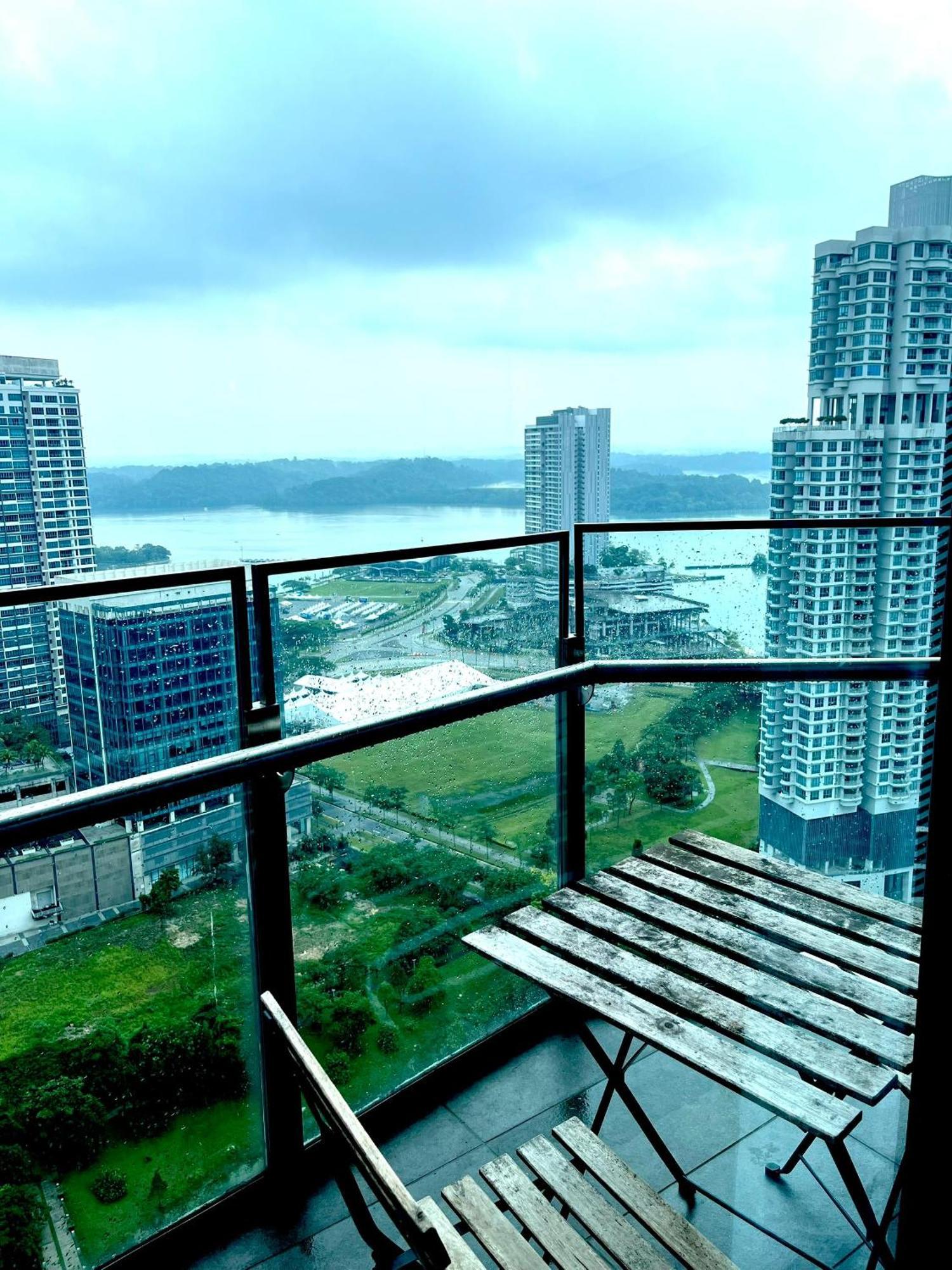 Almas Puteri Harbour Nusajaya Suite Room Exclusive Room 5 Min To Legoaland By Homespace Exteriör bild